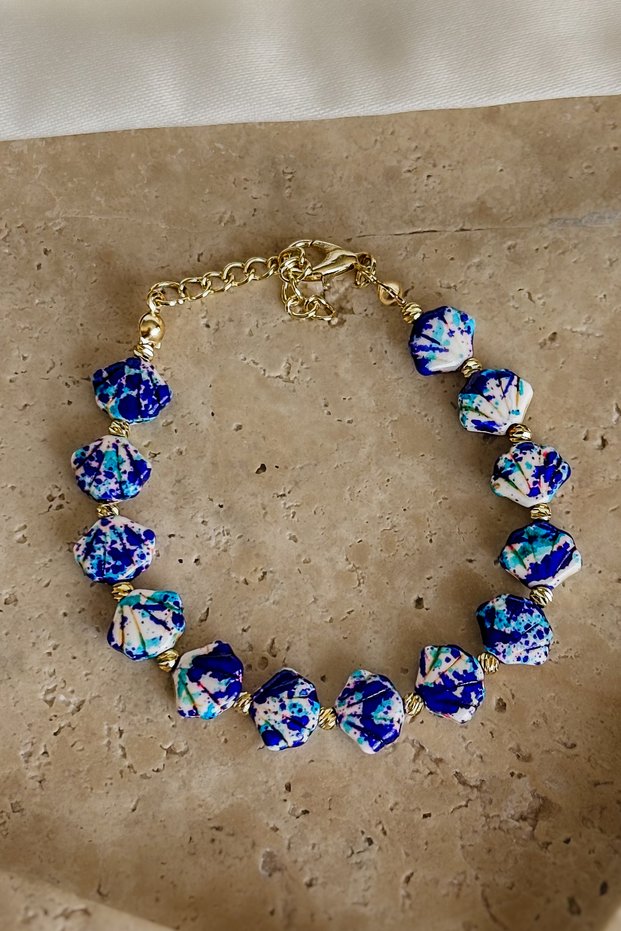 Batik Patterned Oyster Bracelet