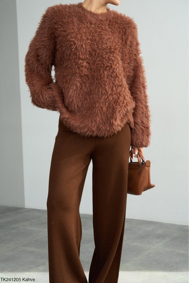 Women's Coffee Color Crew Neck Plush Sweater