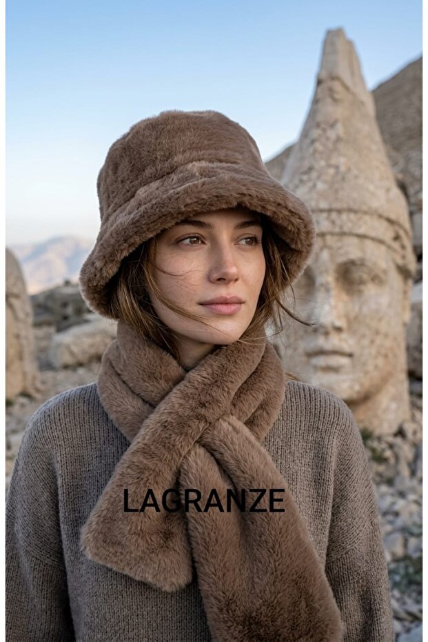Royal Frost Premium Women's Fur Scarf Beret Set