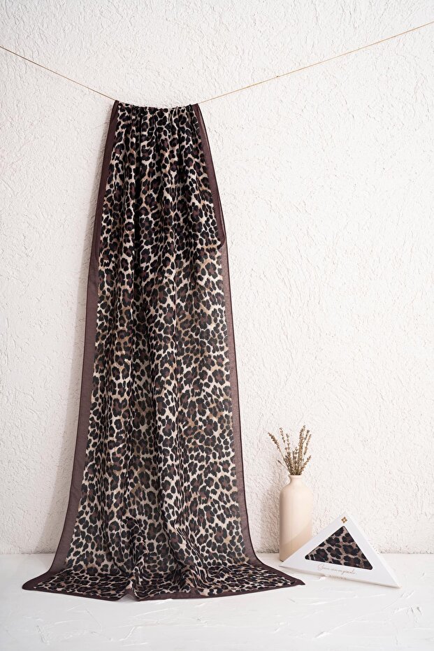 Women's Leopard Pattern Soft Shawl