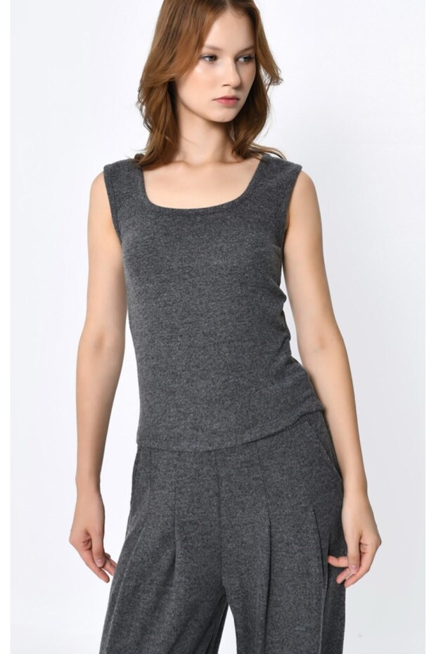 Dq226265 Cashmere Texture Strap Blouse