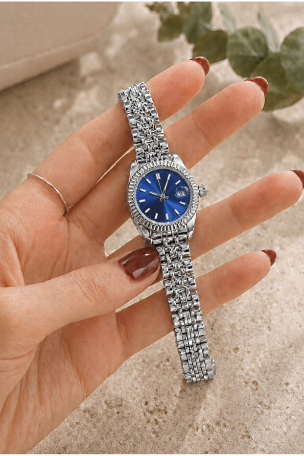 Minimal - Women's Wristwatch with Calendar