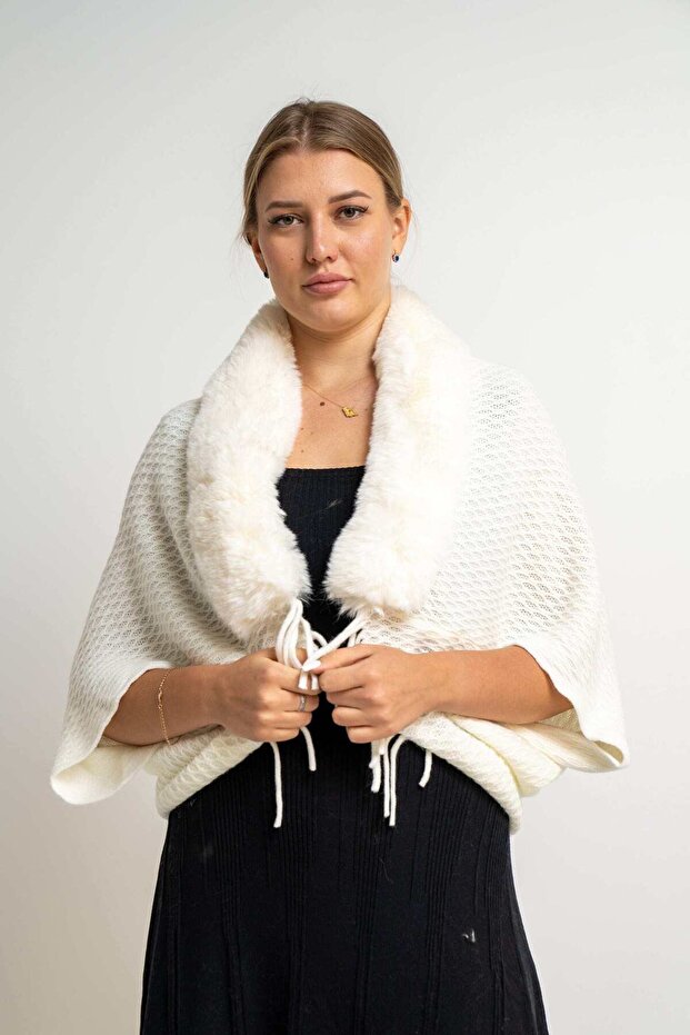 Fur-Trim Scarf