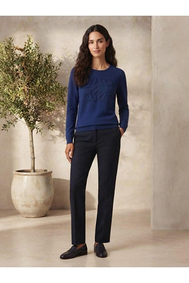 Women's Crew Neck High Quality Embroidered Steel Knit Sweater