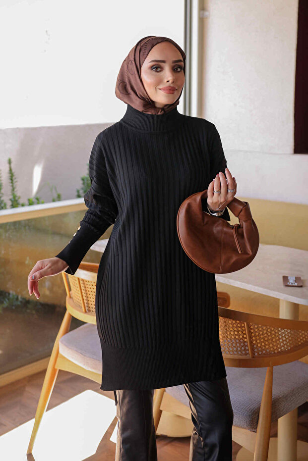 Black Cold Yarn Knitwear Tunic with Cufflinks