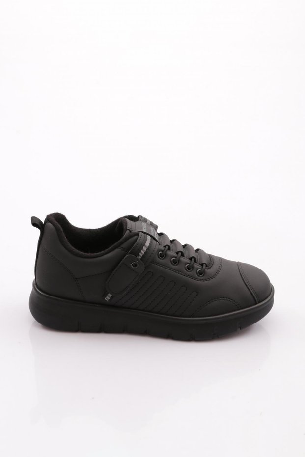 0643099Z Women's Sports Shoes