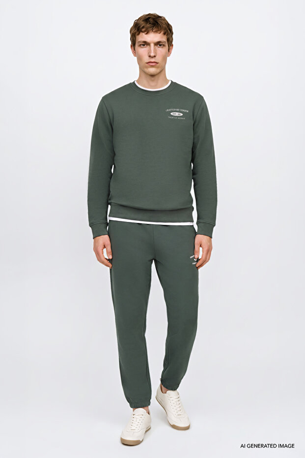 Men's Green Cotton Standard Fit Regular Cut Crew Neck Skinny Leg Sweatpants Set