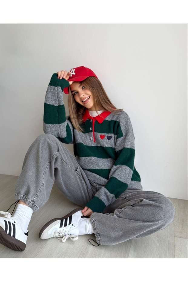 Heart Embroidery Detailed Polo Collar Striped Oversize Knitwear Sweater Aw26Kz00071