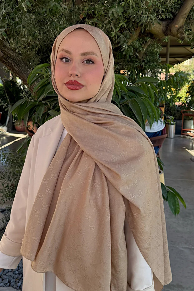 Monogram jacquard shawl - beige