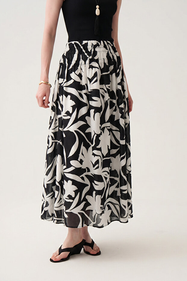 Gipe detailed embroidered skirt