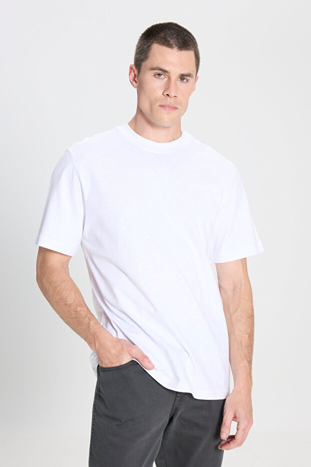 Regular Fit Normal Cut Crew Neck 100% Cotton White Men's T-shirt