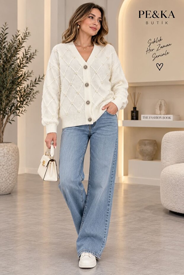 Women's Diamond Patterned Soft Knitwear Cardigan with Pearl Detail