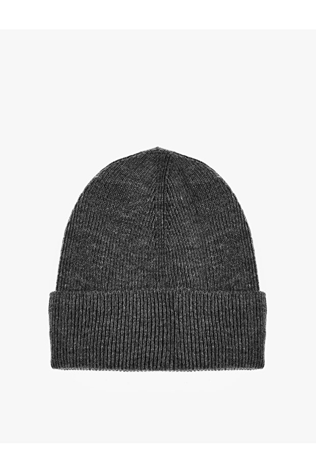 Layered Beret with Slogan Print and Label Detail