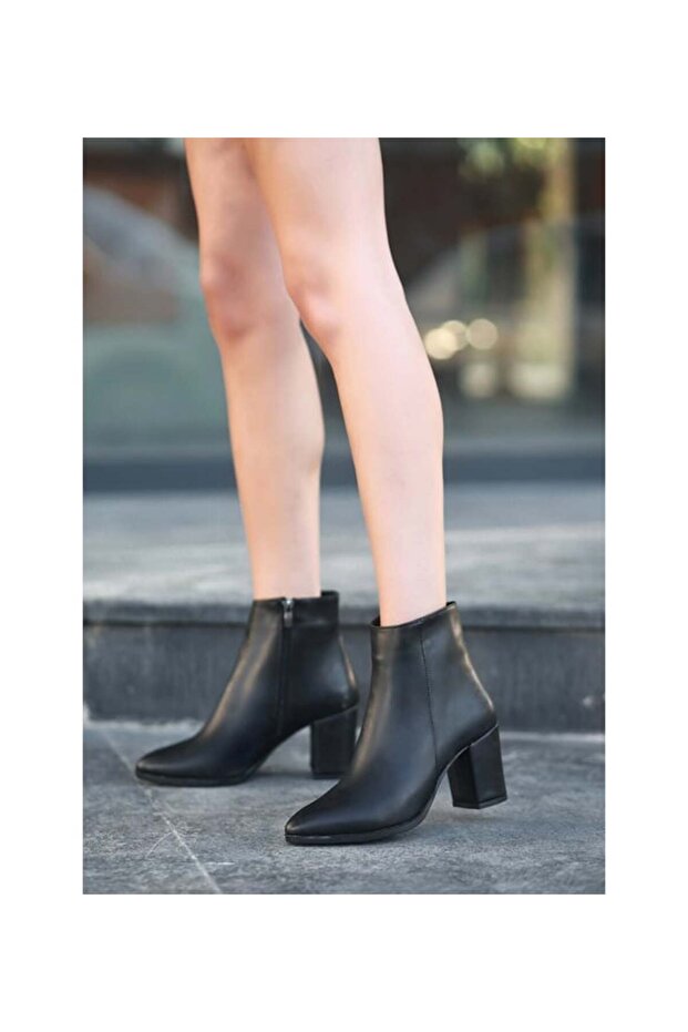 Women's Boots Black Leather Stylish Rega