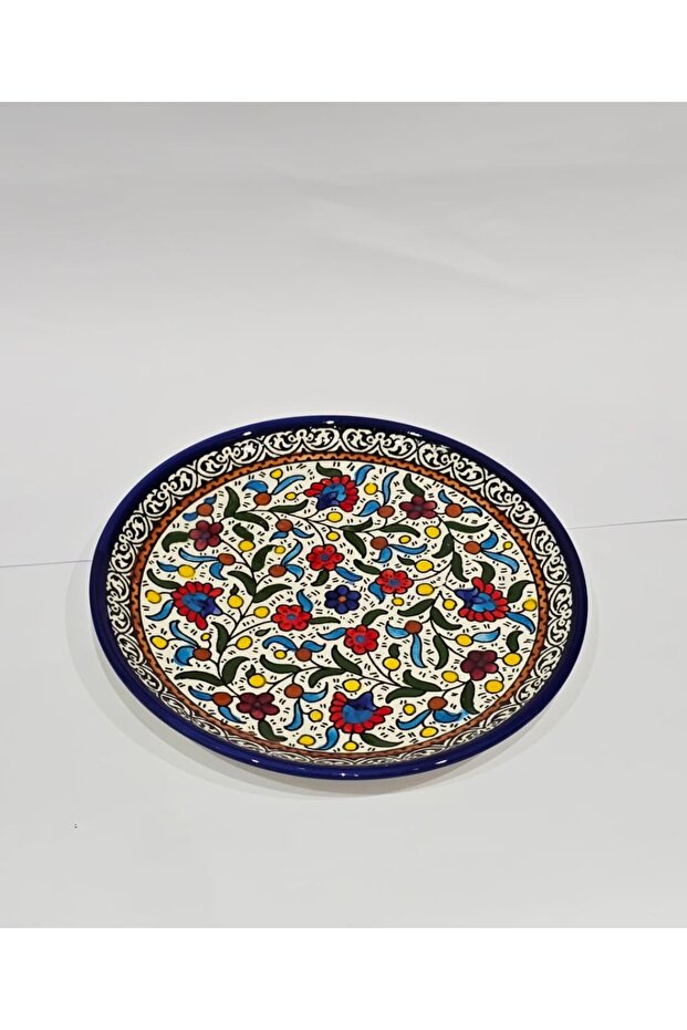 Handmade ceramic plate (20 cm)