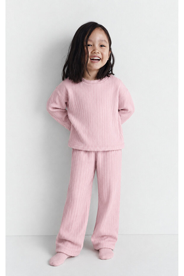 Children's Patterned Pajama Set – Long Sleeve Soft Comfortable Top and Bottom Pajama Sets