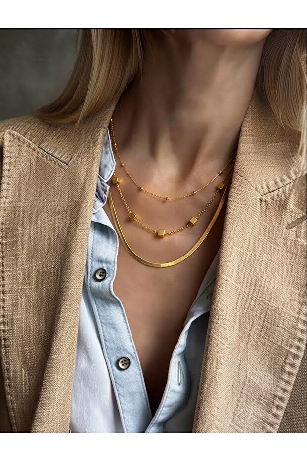 The steel does not tarnish, 3-piece necklace, cube bead, italian flat chain necklace.