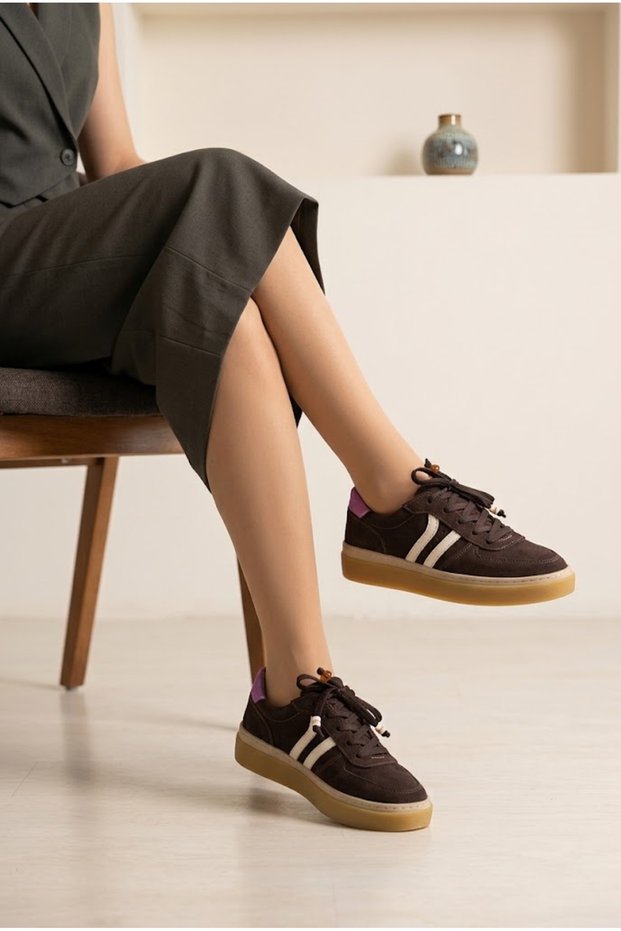 Women's Suede Flat Sole Sneaker with Lace-Up Bead Detail Comfortable Walking and Casual Sports Shoes Retro Stylish Sneaker