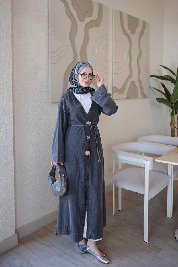 Smoked Accessory-Enhanced Tie-Waist Long Denim Jacket