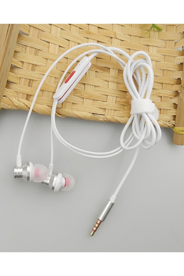 Ultimate White Silicone Bass Earphones for Mind-Blowing Sound