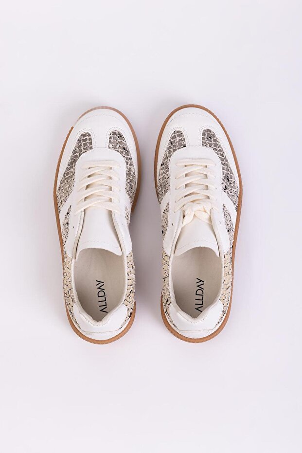Mesh sneaker shoes