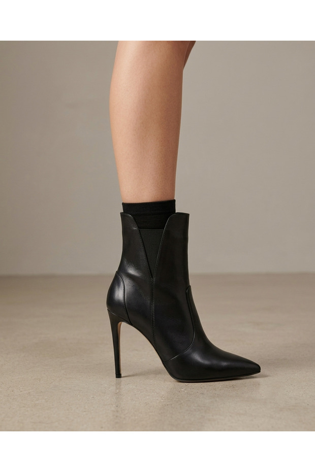 Genuine Leather Elastic Zippered Boots Women's Shoes