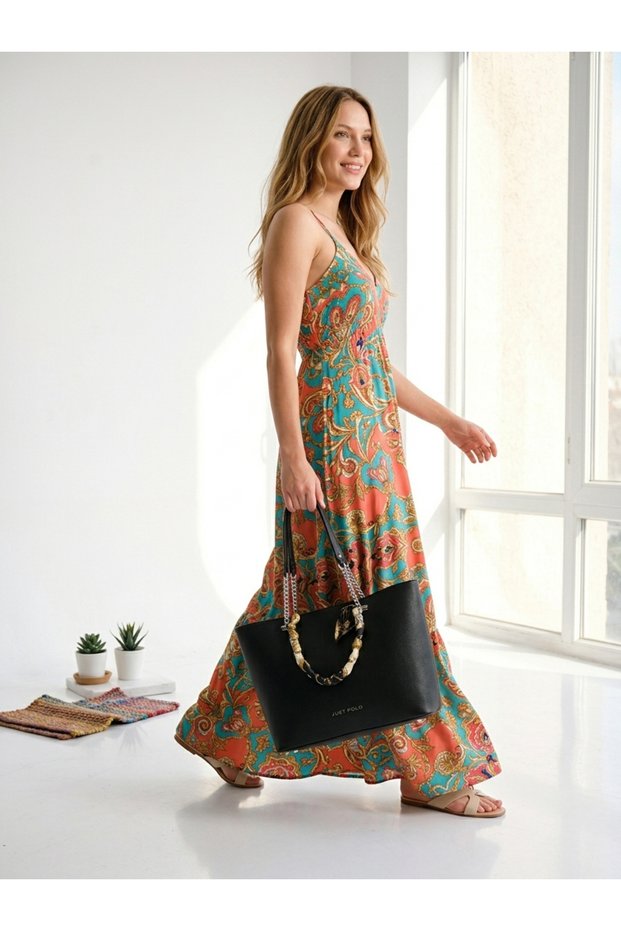 Large Internal Volume Multi-Compartment Women's Hand and Shoulder Bag