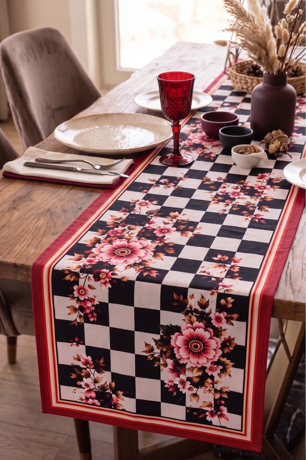 Dama Patterned Decorative Runner - 40X140 cm