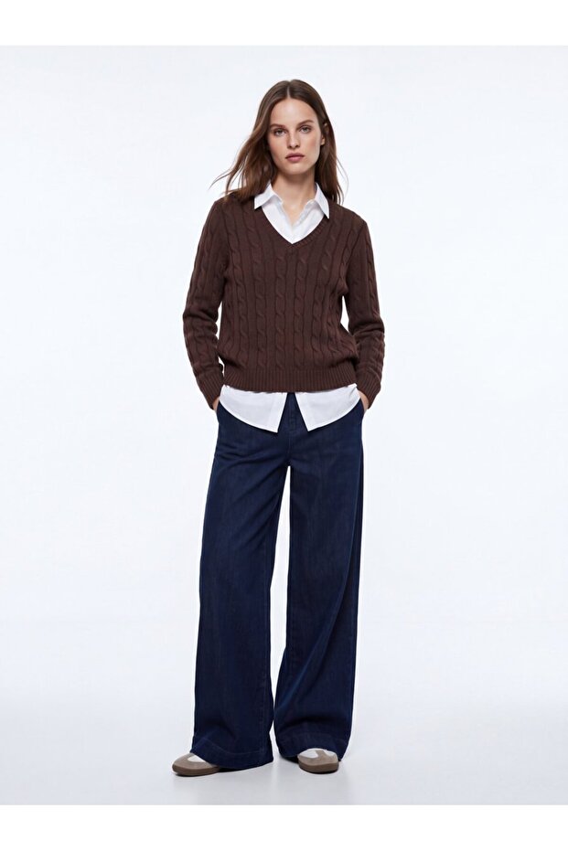 Slim Fit V-Neck Knitwear Brown Sweater