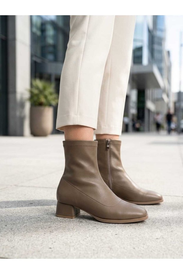 Frosty Low Heeled Tpu Sole Mink Skin Blunt Toe Side Zipper Stretch Boots