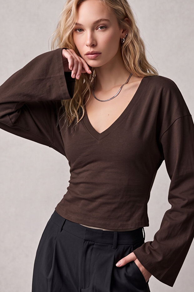 Brown V-Neck Bat Sleeve 97% Cotton T-Shirt