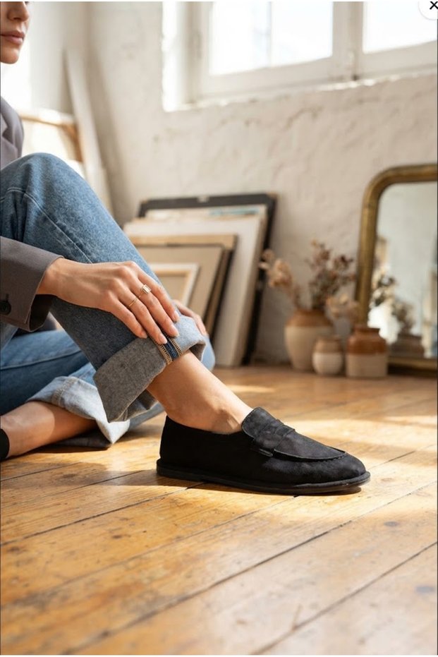 Alina Women's Suede Loafer Casual Comfortable Sole Classic Casual Shoes