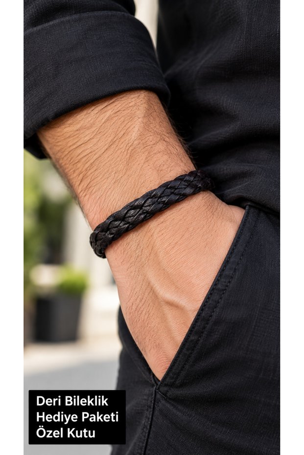 Dravino Blackweave Black Leather Men's Bracelet - Widely Braided Throughout