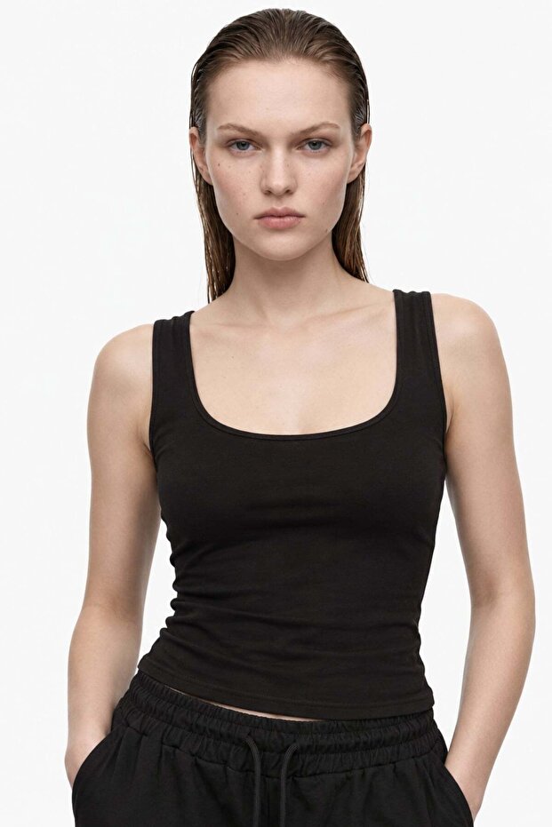 Women's relaxed fit basic blouse