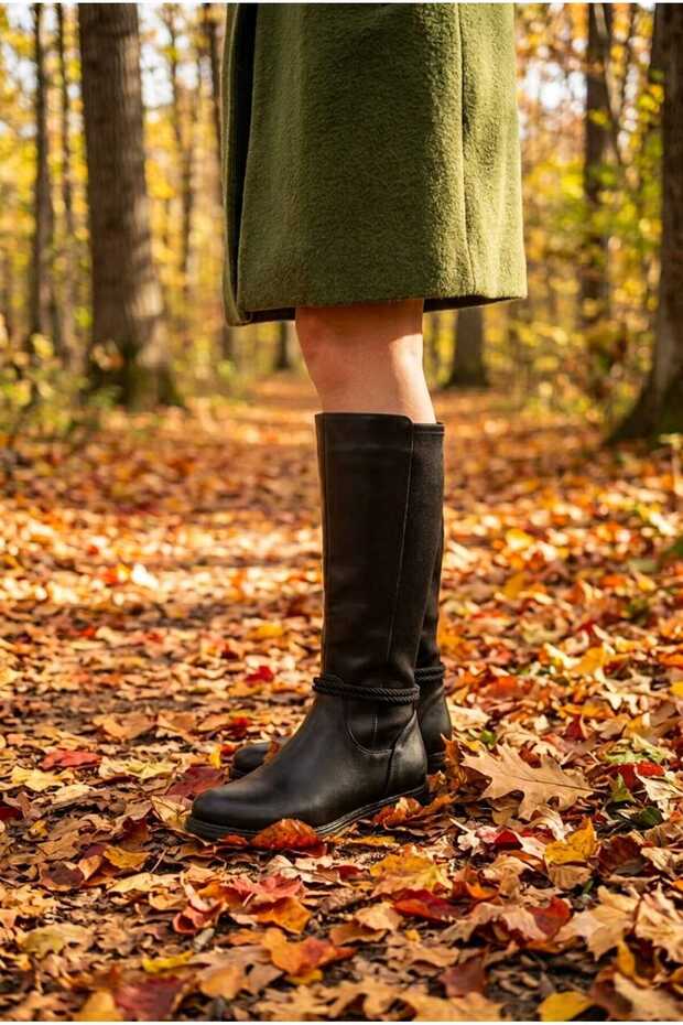 Women's Zippered Below-Knee Long Black Leather Flexible Boots with Accessories (Back Diving Fabric-Flexible Material)