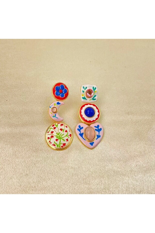 00004287 Vintage European Vacation Style Enamel Floral Heart Moon Earrings Light Luxury Elegant Dang