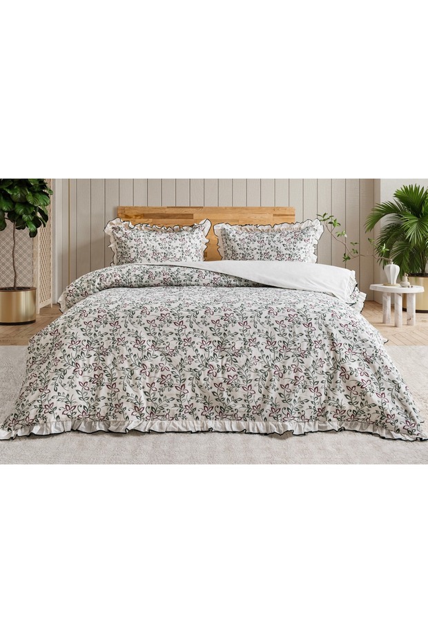 Patterned Duvet Cover Set with Ruffle and Bow Detail
