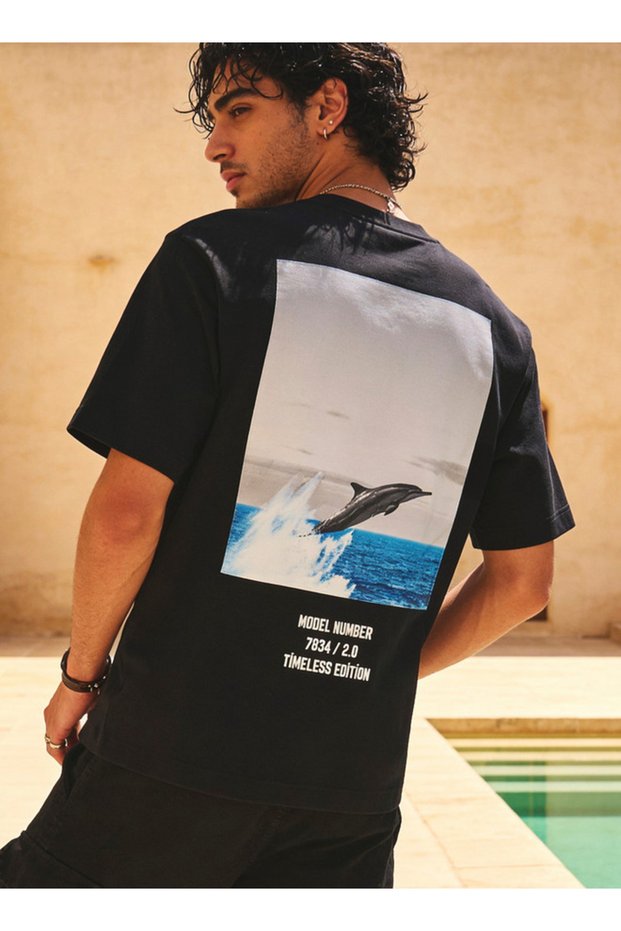 Men Regular Fit Crew Neck Short Sleeves Applique T-shirt