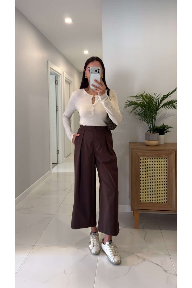 Betsa Brown Elastic Waist Pleated Detailed Trousers