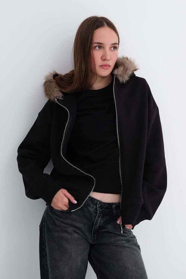 Furry Hooded Sweatshirt H9072