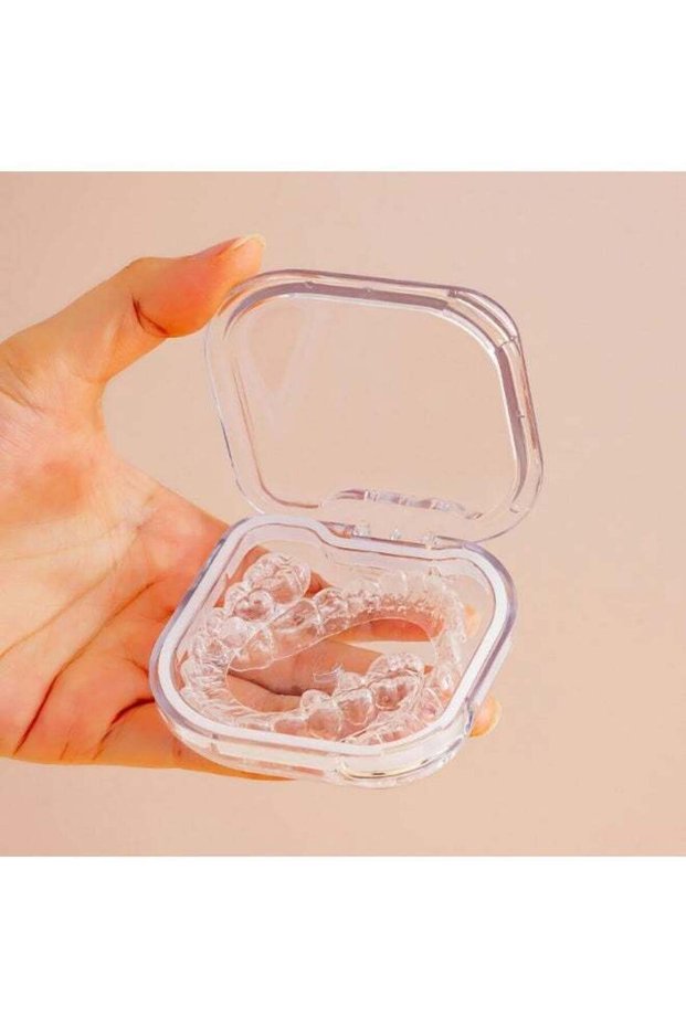 Portable Retainer Case Square Oral Aligner Holder Dustproof Dental Braces Storage 7.5 x 7.5 x 2.3cm