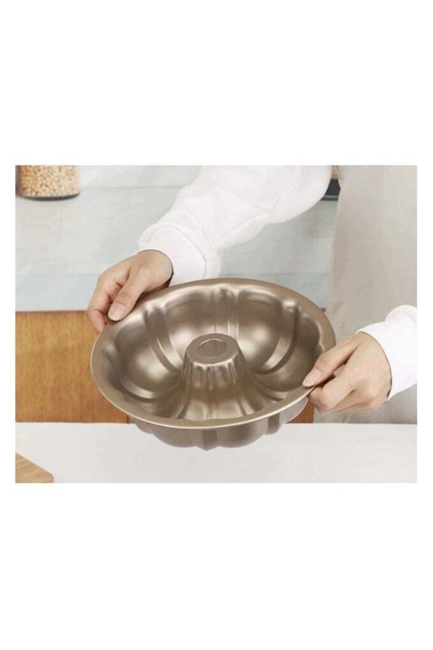 10 Inch Fluted Cake Pan, Nonstick Tube Pan for Baking Pound Cake, Heavy Duty Carbon Steel Round Bak