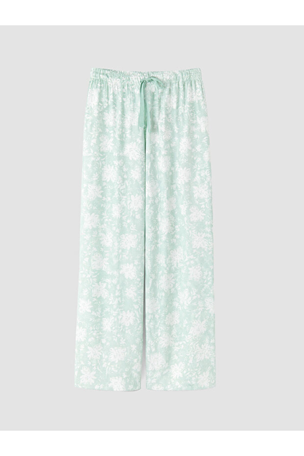 Esvab • Modern & Distinctive Floral Women's Capri Pajama Bottoms