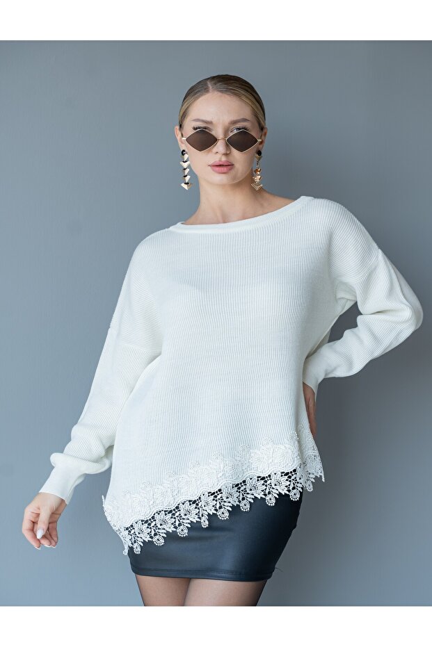 Asymmetrical Cut Hem Lace Trim Knit Sweater