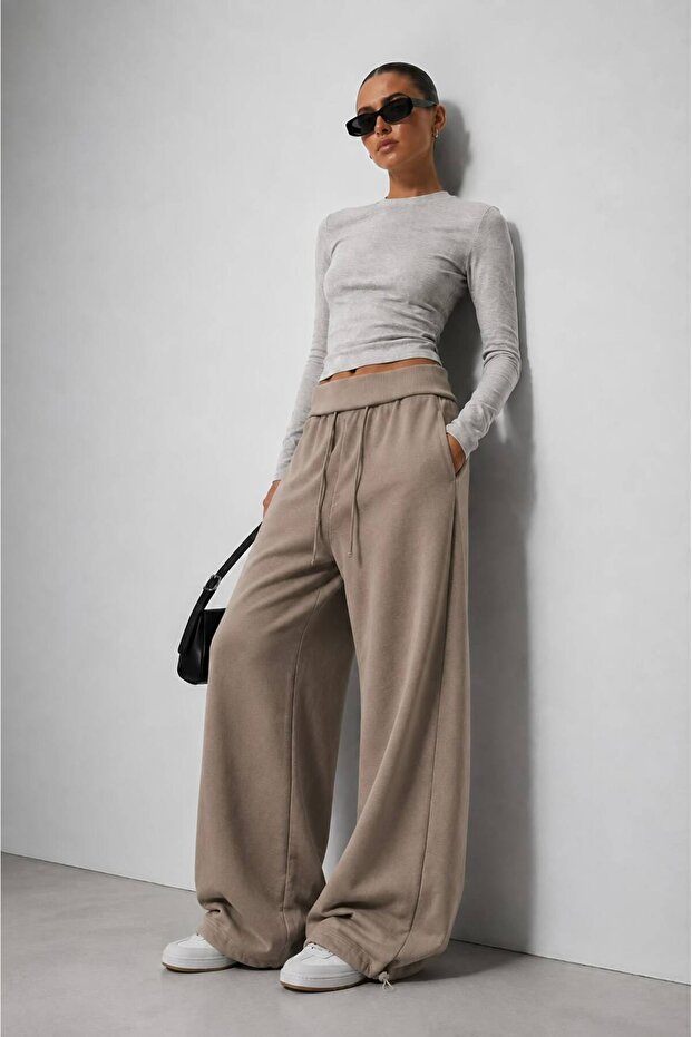 Three-Thread Ruffled Curved Camisole with Waist Pockets, Adjustable Elastic Ultra Loose Barrel Fit Baggy Pants/Sweatpants
