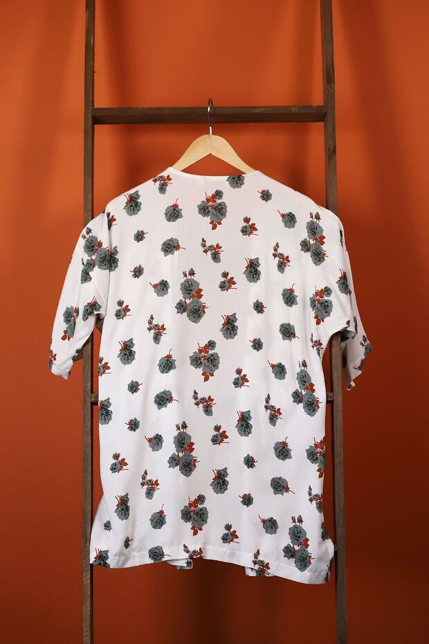 Rose Patterned Kimono - 3