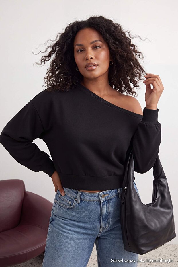 Black Regular Fit Thick Fleece Inside Crop Asymmetric Collar Knitted Sweatshirt Tbbaw27Ao00008