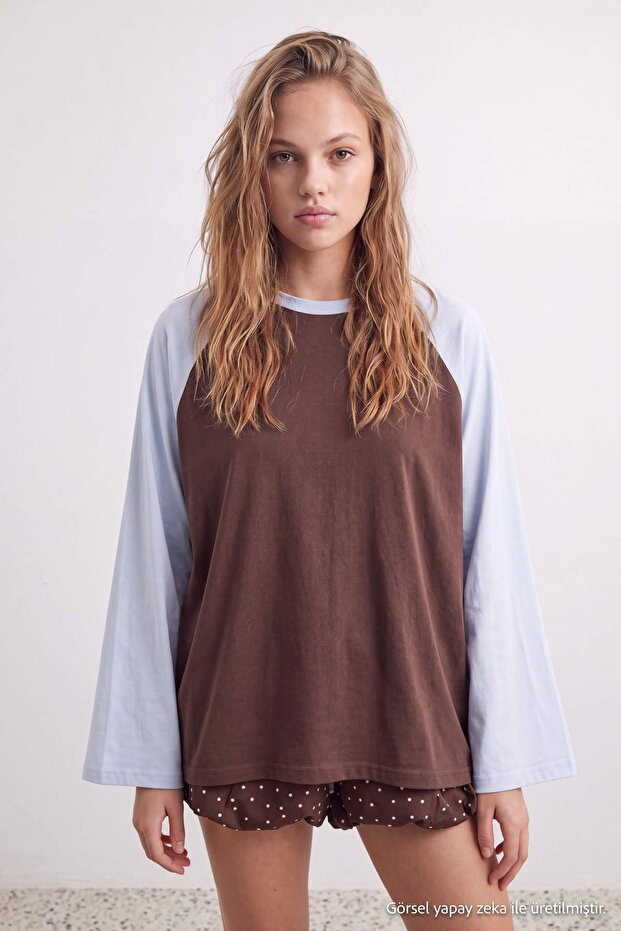 Wardrobe Essentials Çok Renkli Premium Reglan Kol Oversize Beyzbol Örme T-Shirt TWOAW27TS00001