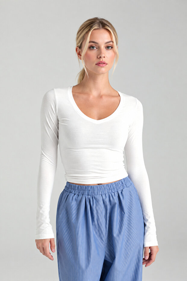 Women's ultra soft v-neck blouse - perfect for everyday wear and styling