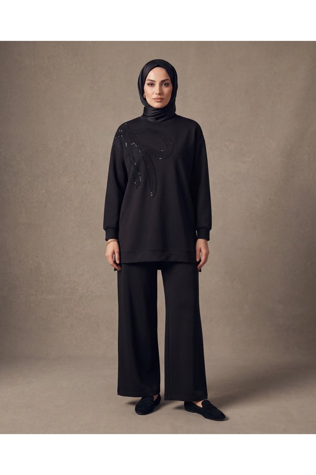 Stone-Embellished Soft Textured Flexible Premium Suit